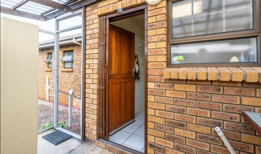 2 Bedroom Property for Sale in Fonteine Park Western Cape